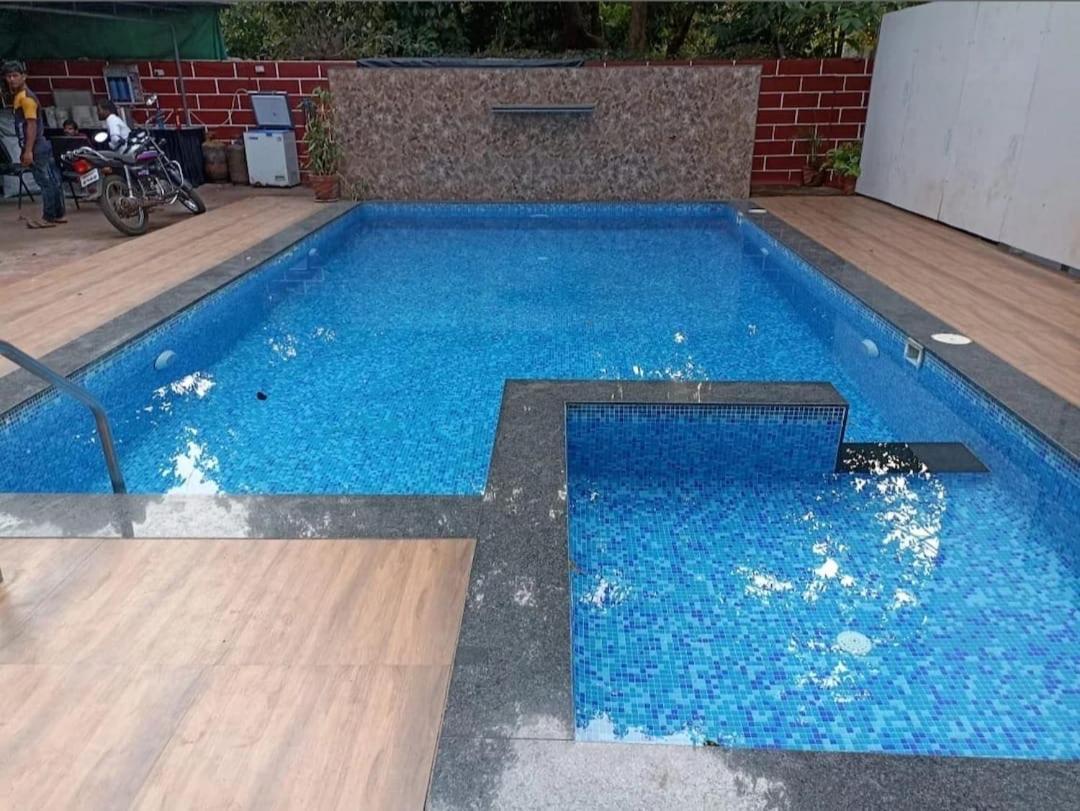 Hotel Laxmi Residency ロナバラ エクステリア 写真